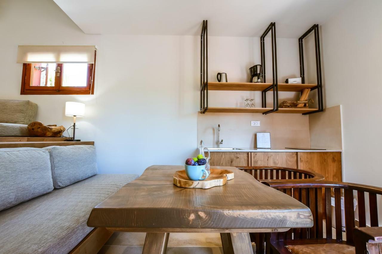 Anais Suites Kato Daratso Bagian luar foto